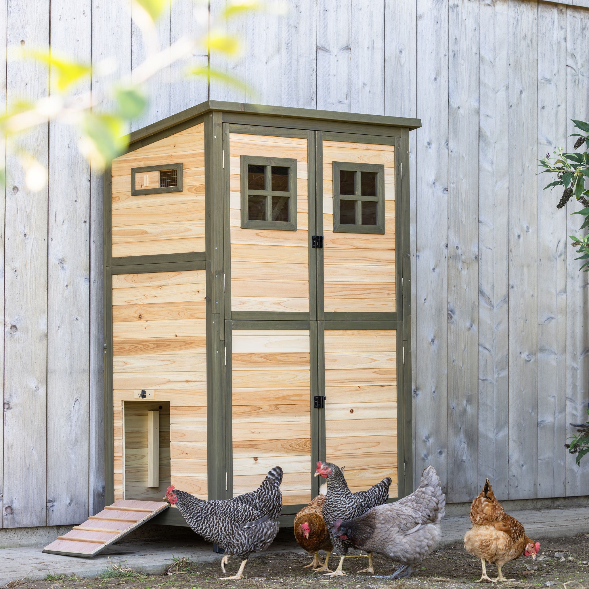 Hühnerhaus Tower aus Holz für bis zu 10 Hühner